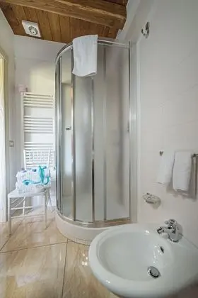 Üç Kişilik Oda, Birden Çok Yatak