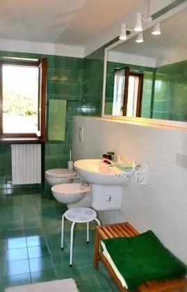 Tek Büyük Yataklı Oda, Ek Bina