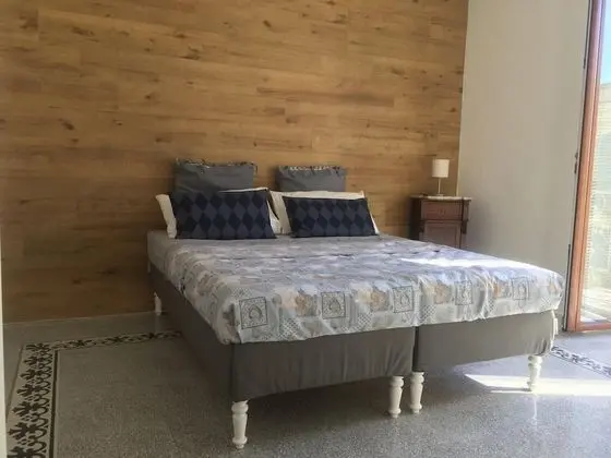Tek Büyük veya İki Ayrı Yataklı Oda, Ortak Banyo (external - balcony)