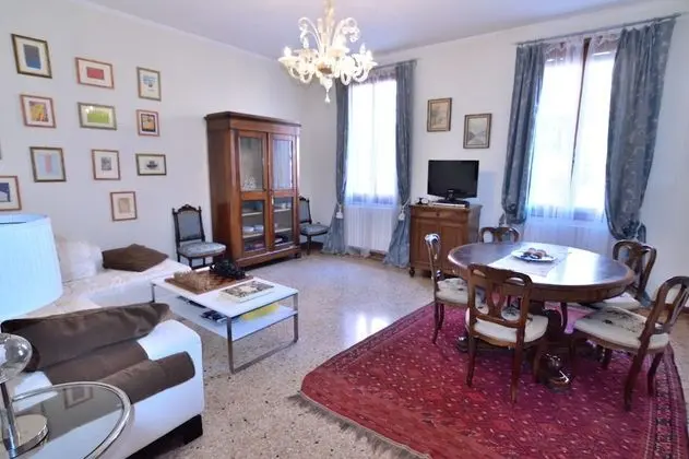 Apart Daire, 4 Yatak Odası