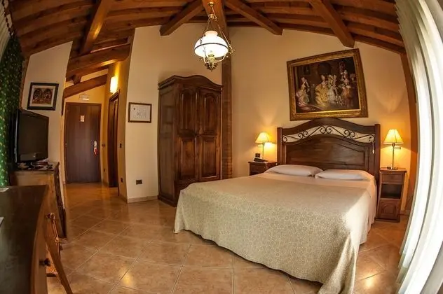 Tek Büyük veya İki Ayrı Yataklı Oda