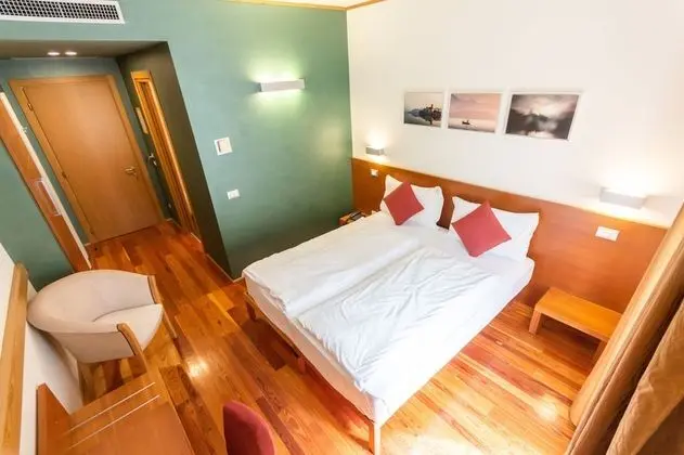 Standard Tek Büyük veya İki Ayrı Yataklı Oda