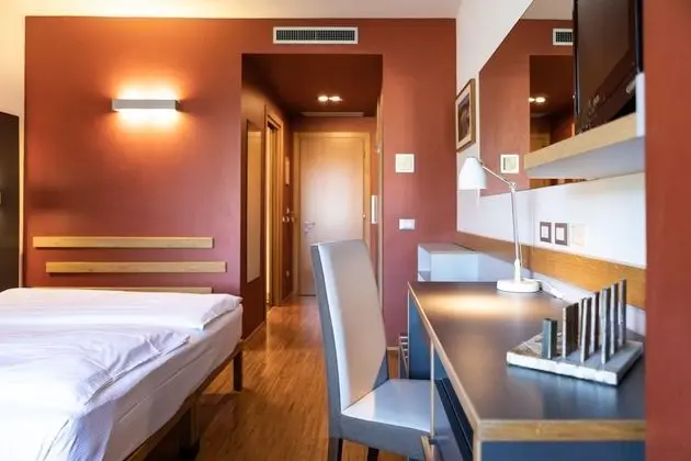 Standard Üç Kişilik Oda