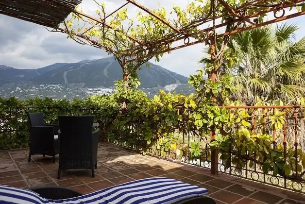 Junior Süit, 1 En Büyük (King) Boy Yatak, Teras, Dağ Manzaralı