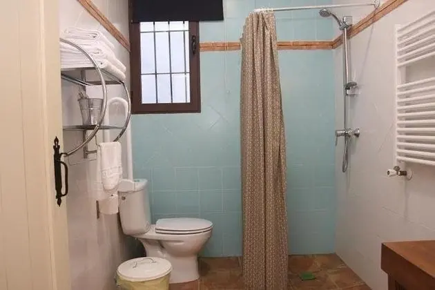 Tek Büyük veya İki Ayrı Yataklı Oda, Sigara İçilmez, Dağ Manzaralı