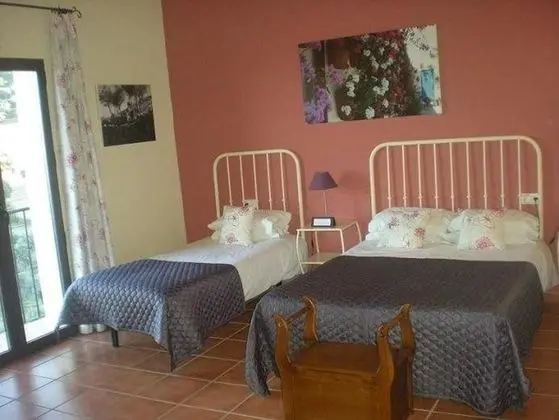 Üç Kişilik Oda, Sigara İçilmez, Dağ Manzaralı