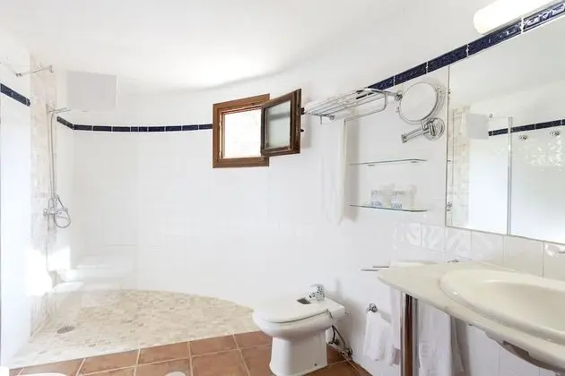 Tek Büyük Yataklı Oda (2 adults + 2 children)