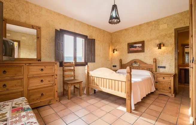 Ev, Birden Çok Yatak Odası, Kişiye Özel Havuzlu