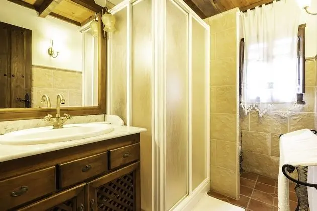 Ev, 4 Yatak Odası, Kişiye Özel Havuzlu, Dağ Manzaralı