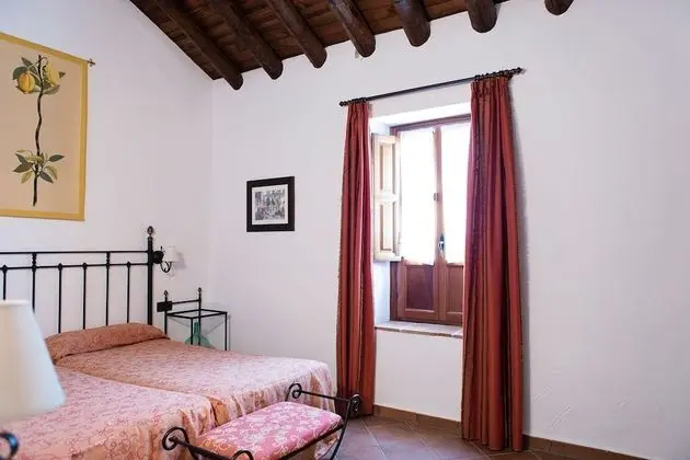 Tek Büyük Yataklı Oda, 2 Tek Kişilik Yatak