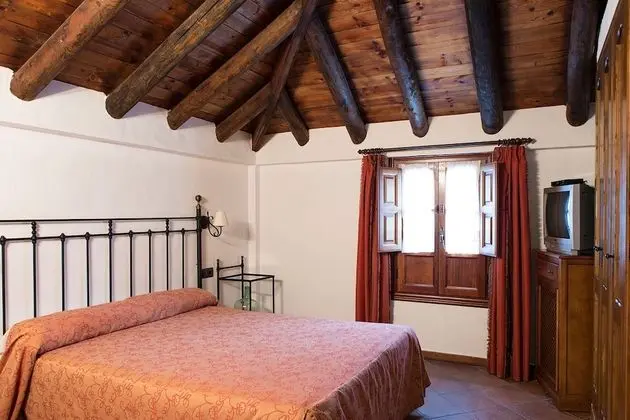 Tek Büyük Yataklı Oda, 2 Tek Kişilik Yatak