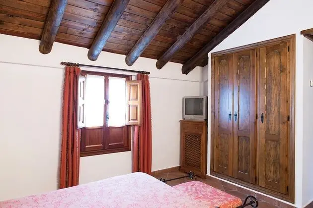 Tek Büyük Yataklı Oda, 2 Tek Kişilik Yatak