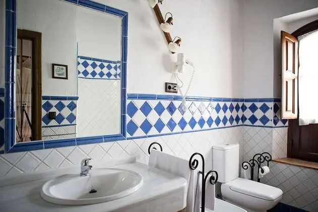 Tek Büyük Yataklı Oda, 2 Tek Kişilik Yatak