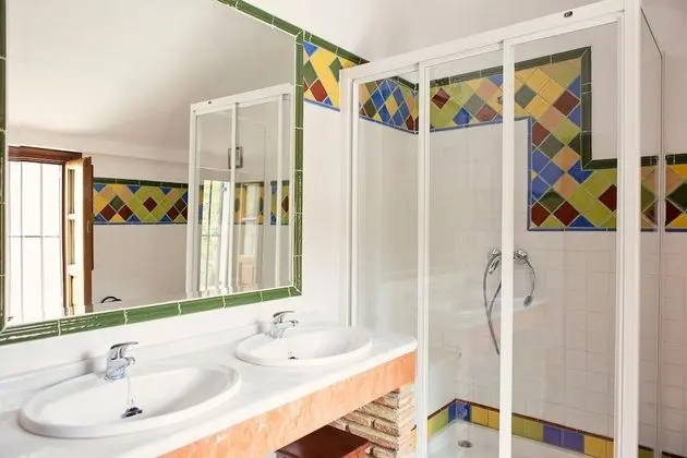 Tek Büyük Yataklı Oda, 2 Tek Kişilik Yatak