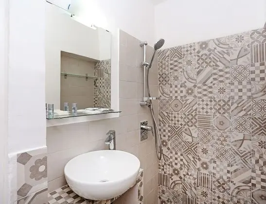 Daire, Banyolu/Duşlu, Bahçe Manzaralı
