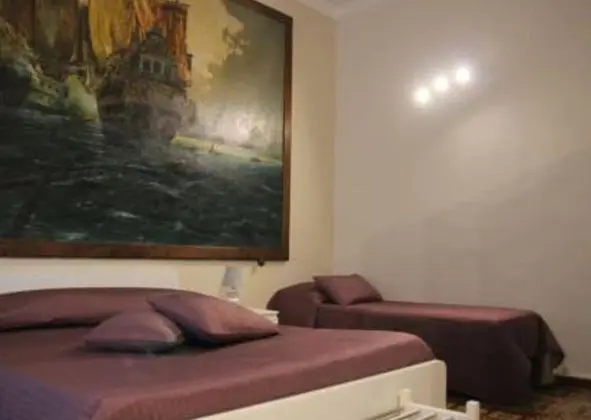 Üç Kişilik Oda