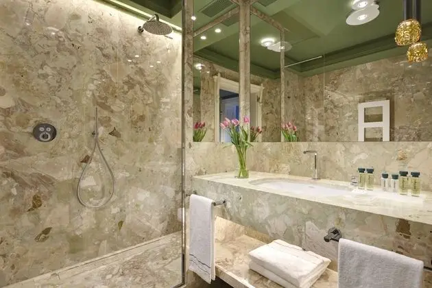 Deluxe Oda, Balkon, Göl Manzaralı