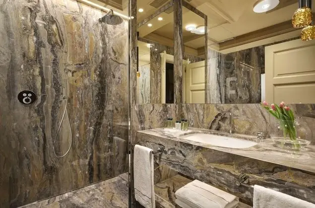 Deluxe Oda, Balkon, Göl Manzaralı