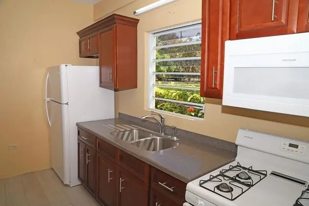 One Bedroom with Full Kitchen