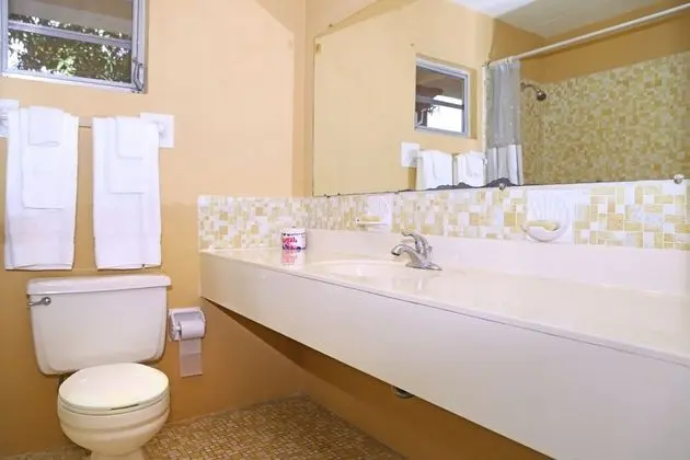 One Bedroom with Full Kitchen