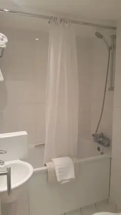 Büyük Yataklı Tek Kişilik Oda