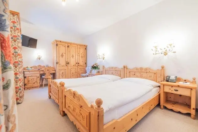 Classic Tek Büyük Yataklı Oda