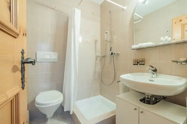 Classic Tek Büyük Yataklı Oda