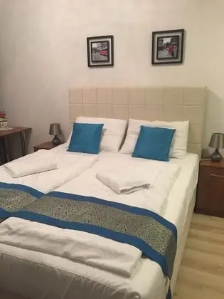 Elite Tek Büyük Yataklı Oda