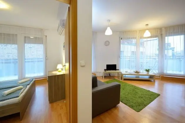 Standard Apart Daire, Teras, Şehir Manzaralı