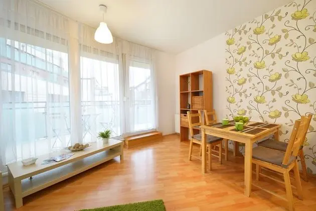 Standard Apart Daire, Teras, Şehir Manzaralı