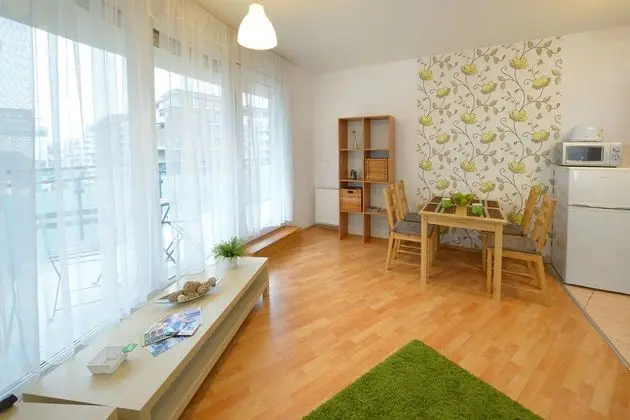 Standard Apart Daire, Teras, Şehir Manzaralı