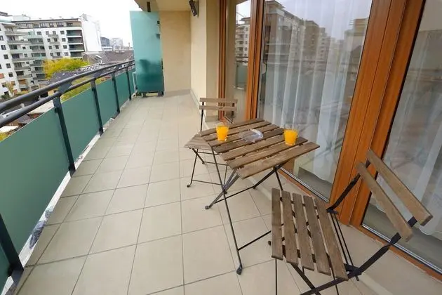 Standard Apart Daire, Teras, Şehir Manzaralı