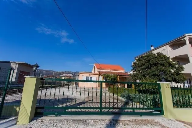 Ev (Cosa Nostra - H(2+2))