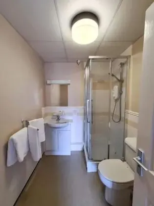 İki Ayrı Yataklı Oda, Özel Banyo