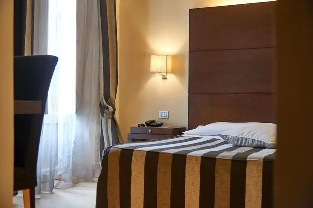 Standard Tek Büyük veya İki Ayrı Yataklı Oda