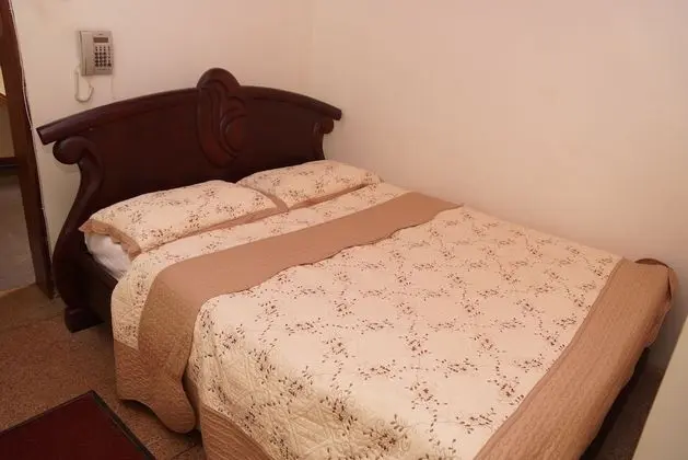 Basic Tek Büyük Yataklı Oda