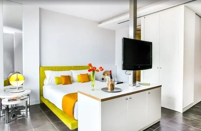 Business Tek Büyük Yataklı Oda, Şehir Manzaralı (Suite)