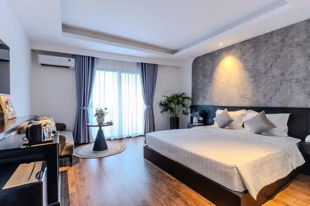 Premium Üç Kişilik Oda, Balkon, Şehir Manzaralı