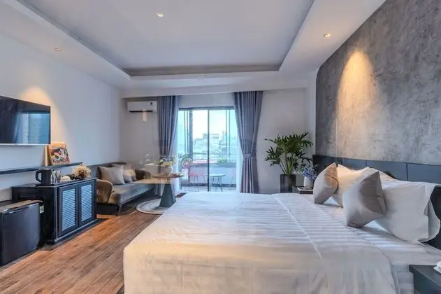 Premium Üç Kişilik Oda, Balkon, Şehir Manzaralı