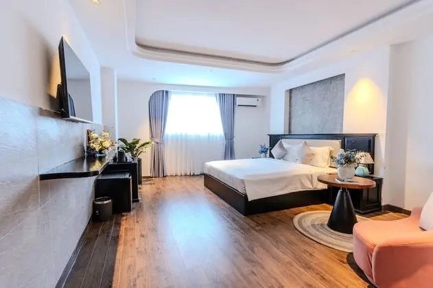 Premium Üç Kişilik Oda, Balkon, Şehir Manzaralı