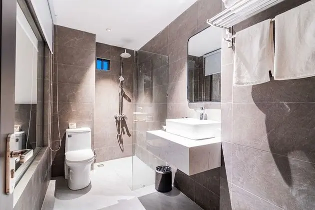 Premium Üç Kişilik Oda, Balkon, Şehir Manzaralı