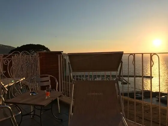 Deluxe Tek Büyük veya İki Ayrı Yataklı Oda, Deniz Manzaralı