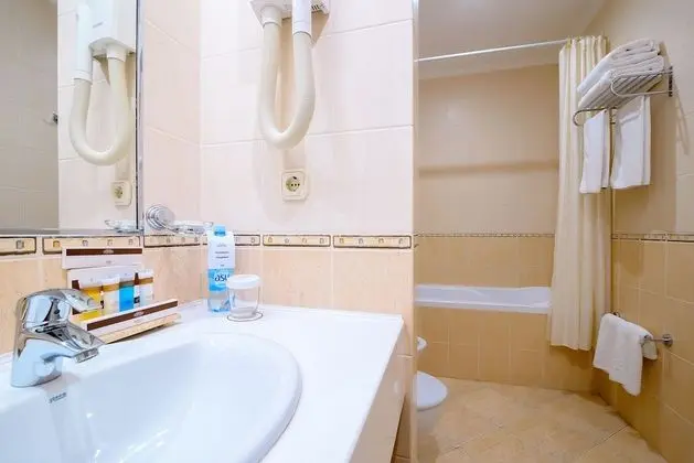 Tek Büyük Yataklı Oda (Queen Room)