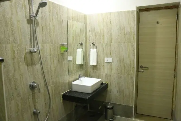 Standard Tek Büyük veya İki Ayrı Yataklı Oda