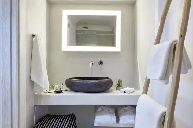 Suite Sea View with Indoor Jetted Tub