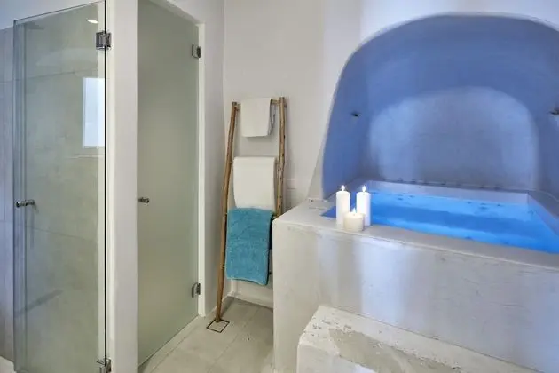 Suite Sea View with Indoor Jetted Tub
