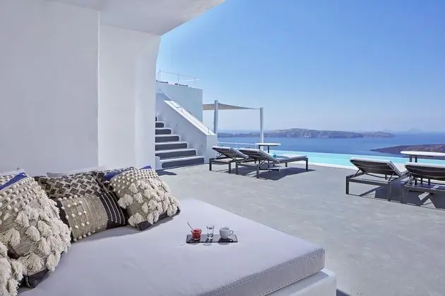 Suite Sea View with Indoor Jetted Tub