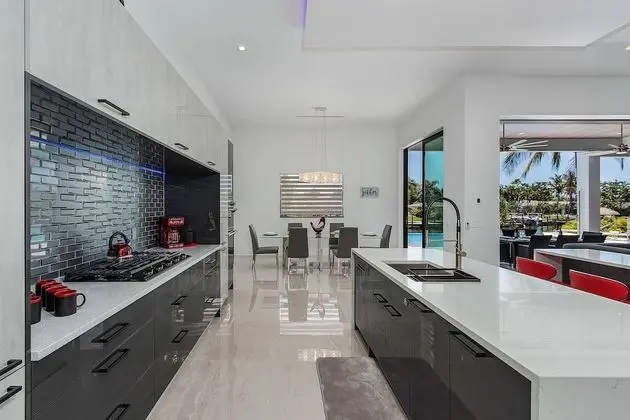 Luxury Villa, 4 Yatak Odası, Mutfak