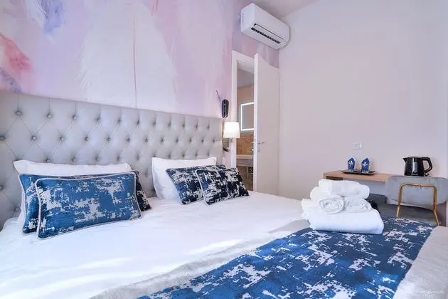 Classic Tek Büyük veya İki Ayrı Yataklı Oda