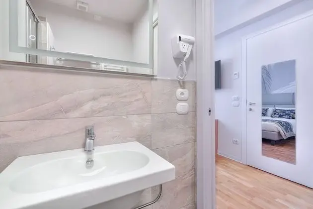 Classic Tek Büyük veya İki Ayrı Yataklı Oda